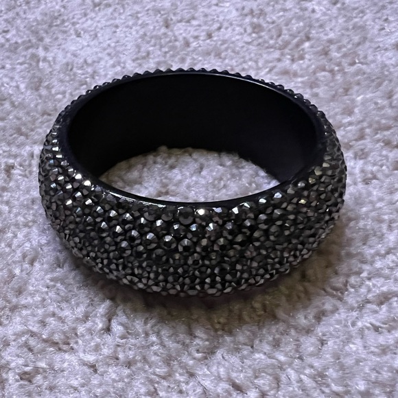 Pretty Rhinestone Chunky Bracelet - Picture 3 of 4